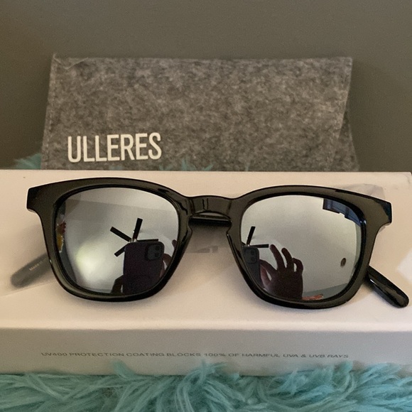 BRAND NEW KIDS UNISEX SUNGLASSES! COMES WITH CASE AND CLOTH! UV400 PROTECTION! - Picture 2 of 7